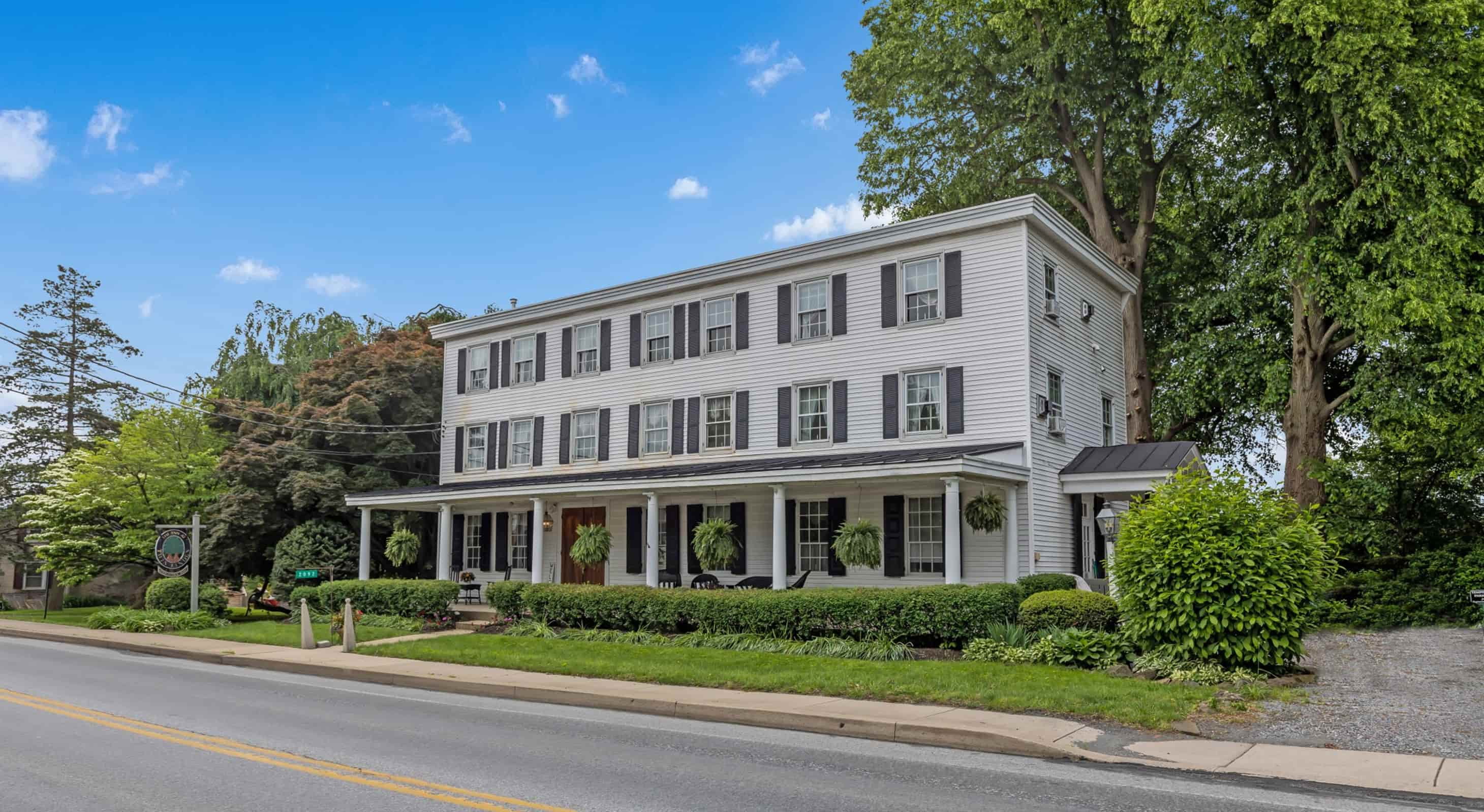 Exterior of Inn at Twin Linden bed and breakfast